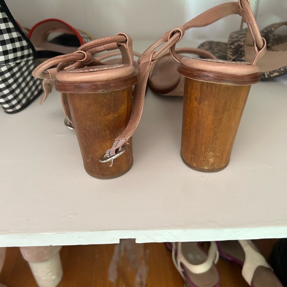 Bernardo heeled sandals size 10